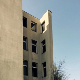 Suche Nachmieter für Fenster mit Zimmer, 3. OG, hell, - MOLLORANGE